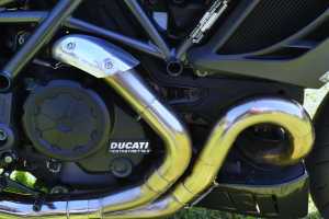 DUCATI-DIAVEL(2)